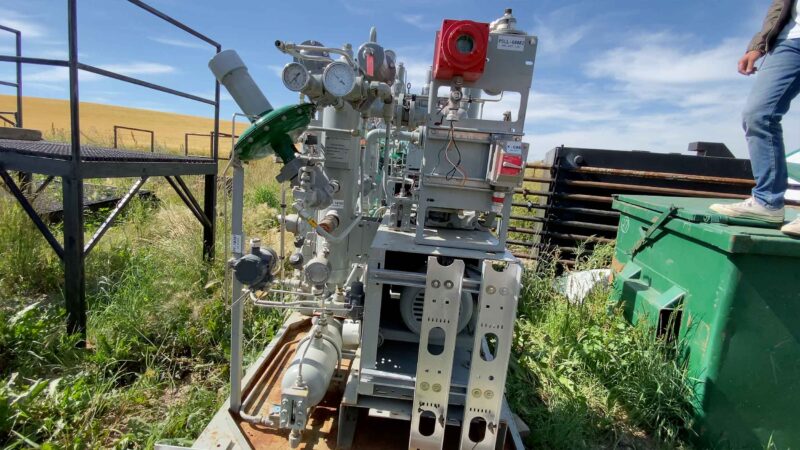 Two FREE 10HP VRU Compressors Rotorcomp NK40 available for pickup in Three Hills Alberta - 4